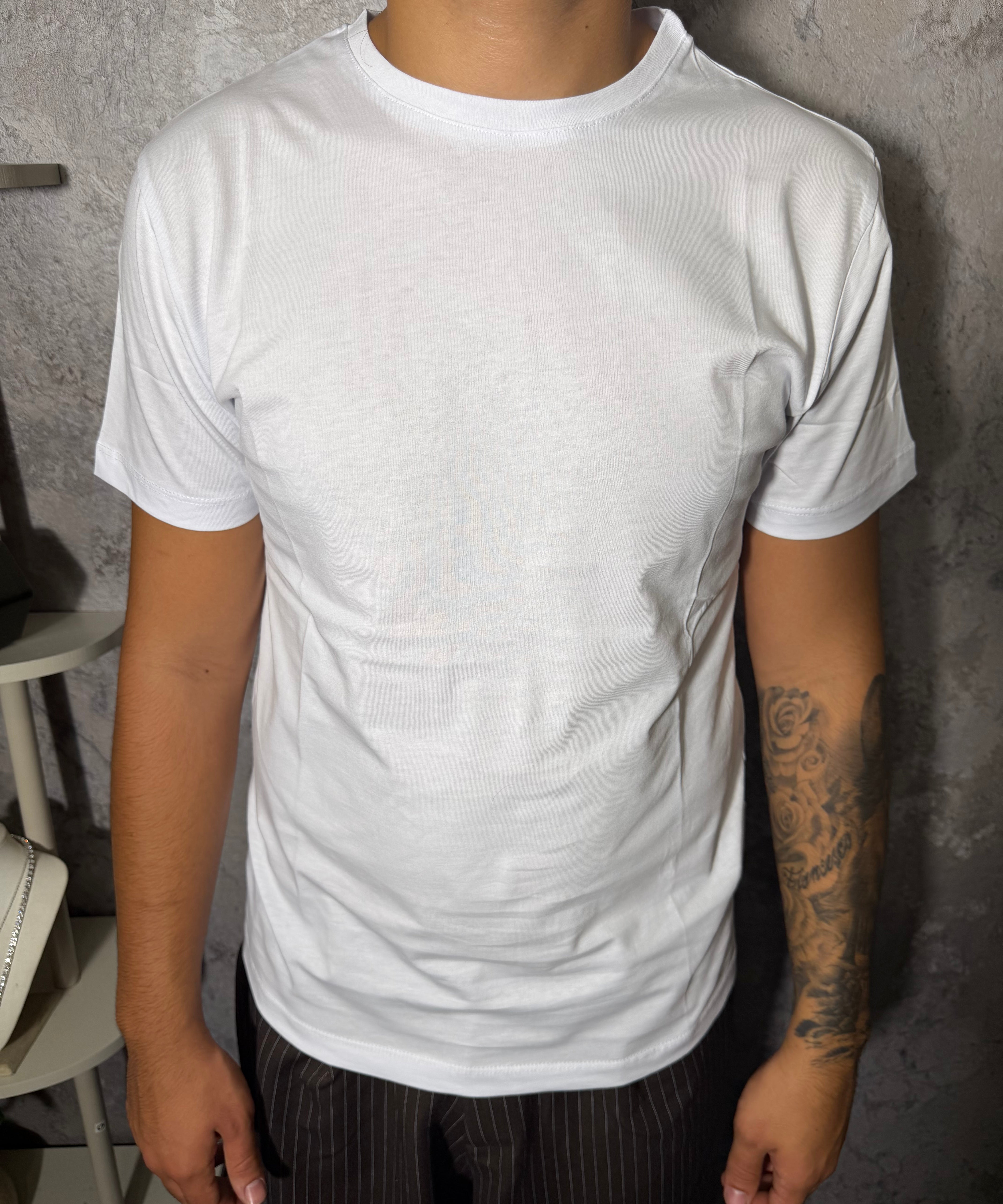 T-SHIRT BASIC SLIM FIT