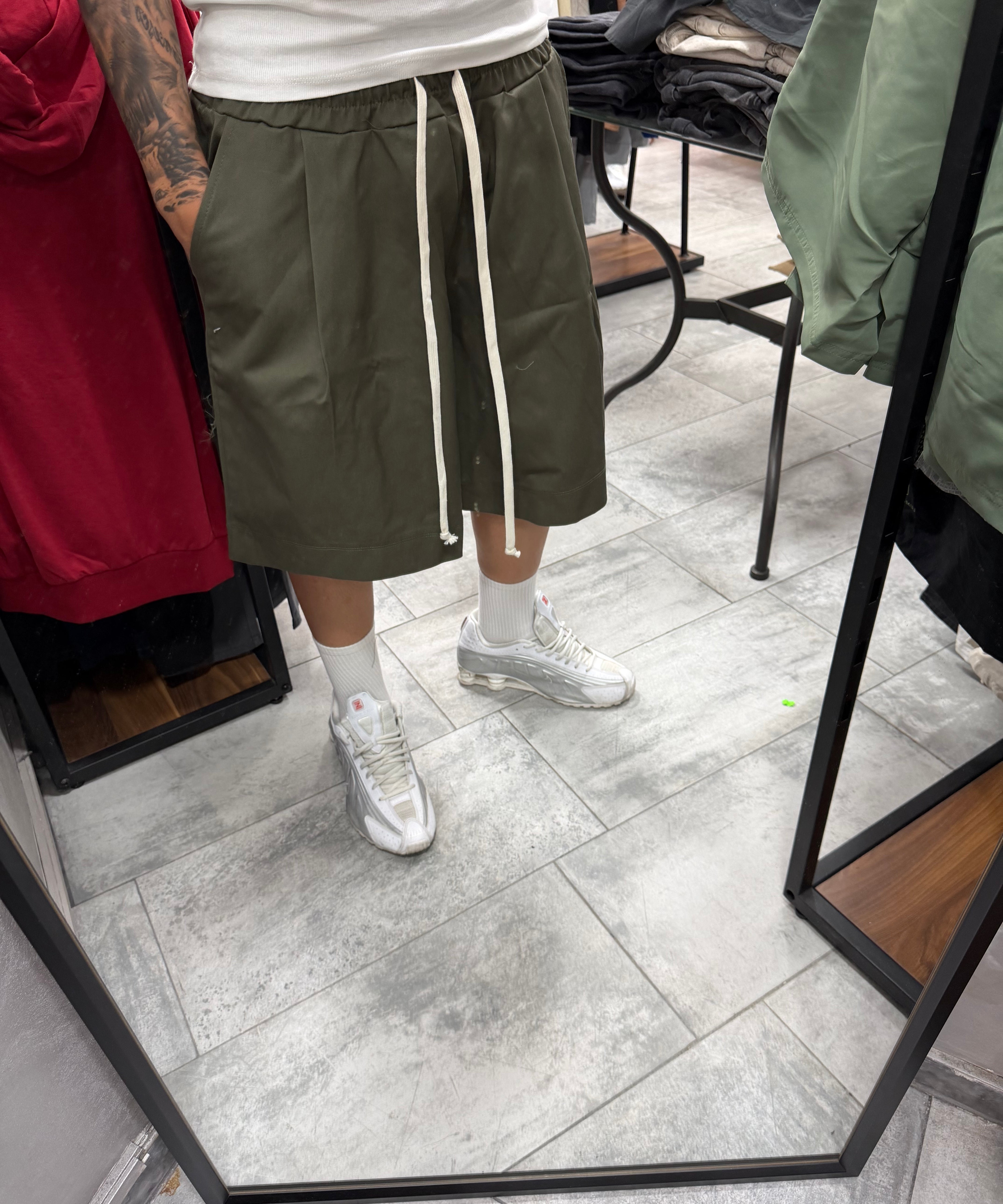 PANTALONCINO IN COTONE RIGIDO OVER-SIZE